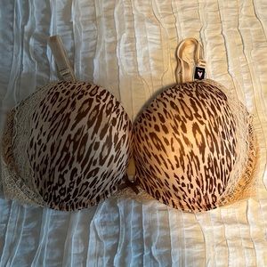 NWT. Victoria secret. Dream Angels push up 36DDD